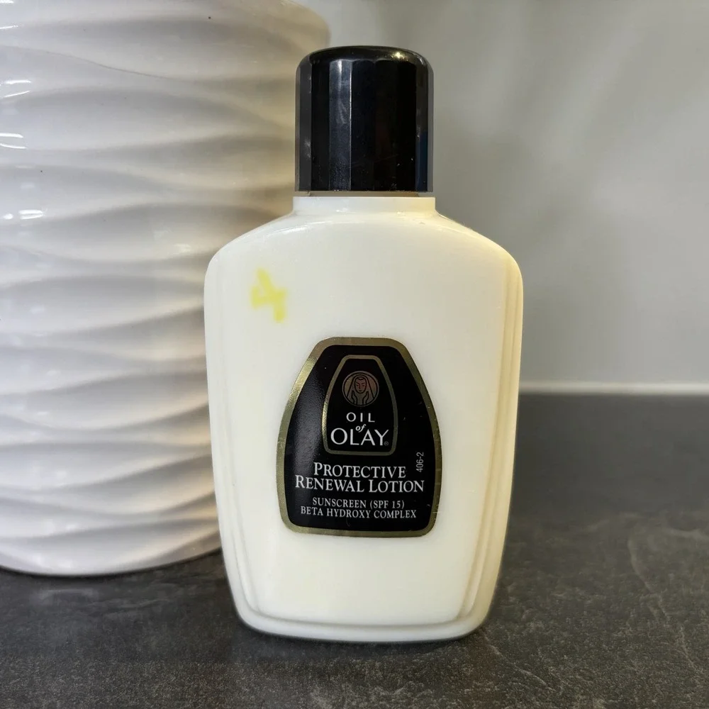 Vintage Oil Of Olay Protective Renewal Lotion SPF 15 4 oz NO EXP